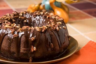 The Legendary Tunnel of Fudge Cake: Chocolate Bundt Cake Frosting For Bundt Cake, Tunnel Of Fudge Cake, Cake With Pecans, Bacardi Rum Cake, Kahlua Cake, Praline Cake, Bundt Recipes, Devils Food Cake Mix Recipe, Chocolate Bundt