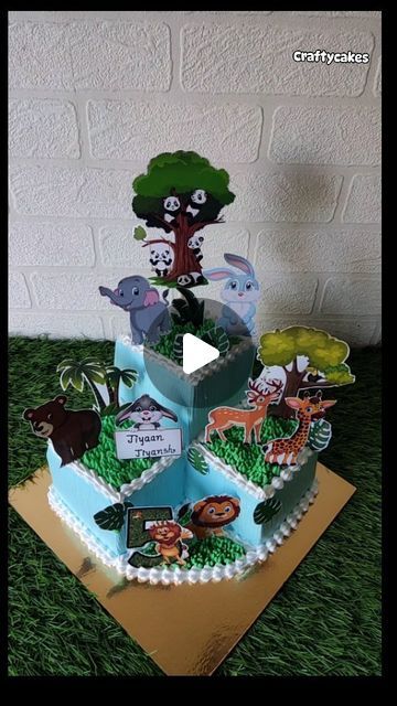 Jungle Theme Cake Design, Jungle Theme Cake, Trending Cake Designs, Minnie Mouse Cake Design, Jungle Theme Cakes, Jungle Cake, Minnie Mouse Cake, Cake Decorating Designs, Jungle Theme