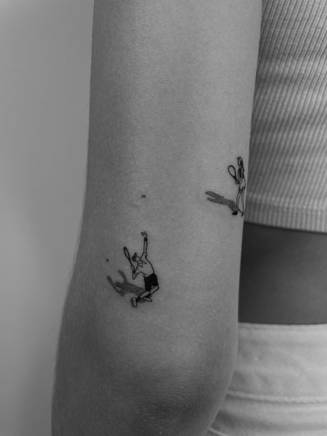 Mini People Tattoo, Small People Tattoo, Tiny People Tattoo, Little People Tattoo, Tattoo Of Kids, Men Minimalist Tattoo, Tennis Tattoo Ideas, Running Tattoos For Women, Tennis Tattoo