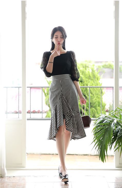 ac796a52db3f16bbdb6557d3d89d1c5adesc50715563ri Mode Ulzzang, Lace Sleeve Blouse, Older Women Fashion, Korean Girl Fashion, Vestidos Vintage, Casual Chic Style, Skirt Design, Asian Fashion, Skirt Outfits