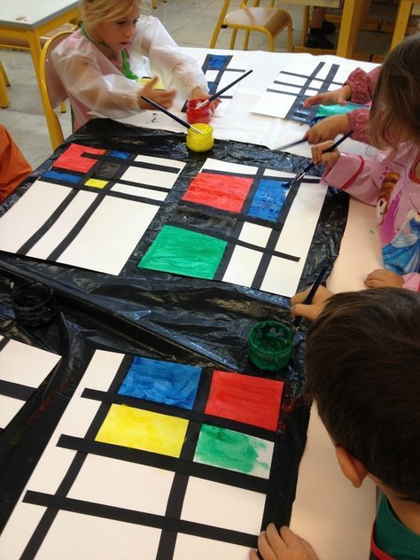 A la manière de Mondrian                                                                                                                                                                                 Plus Mondrian Art Projects, Mondrian Art, Kindergarten Art, Piet Mondrian, Art Appreciation, Early Education, Preschool Art, Elementary Art, Childrens Art