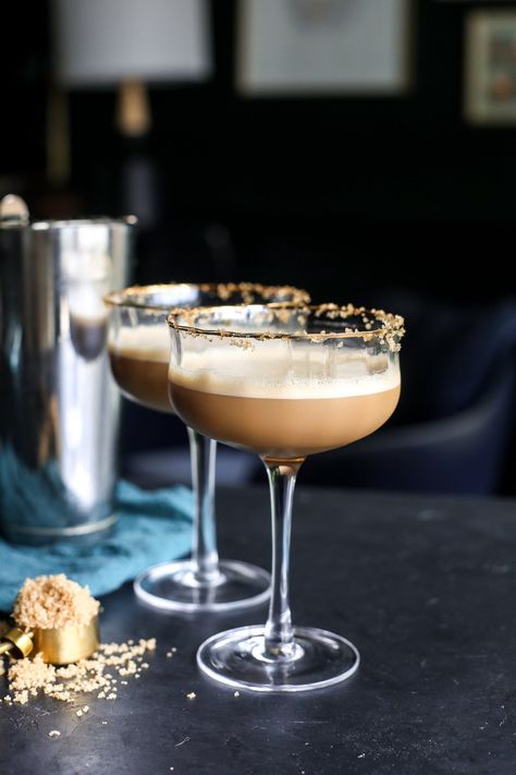 Brown Sugar Espresso Martini, Brown Sugar Shaken Espresso, Espresso Vodka, Shaken Espresso, Espresso Martini Recipe, Espresso Martinis, Breakfast Appetizers, Irish Cream Liqueur, Vanilla Vodka