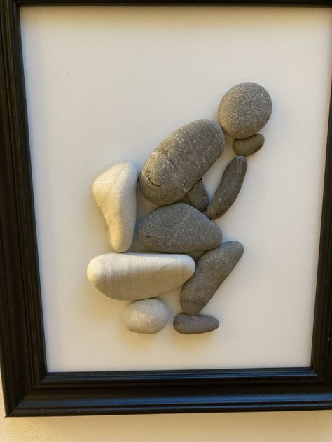 ￼ ￼ Stone Frame Art, 3d Rock Art, Diy Stone Wall, River Rock Crafts, Rock Wall Art, Rock Crafts Diy, Beach Rock Art, Rock Pictures, Stone Artwork