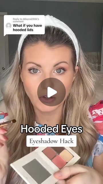 Makeup On Eyes, Eye Shadowing Tutorial Hooded Eyes, Easy Makeup Ideas For Hooded Eyes, Makeup For Very Hooded Eyes, Small Blue Eyes Makeup, Everyday Eye Makeup Hooded Eyes, How To Do Eye Makeup For Hooded Eyes, Make Up Tutorial Hooded Eyes, Fall Makeup Hooded Eyes