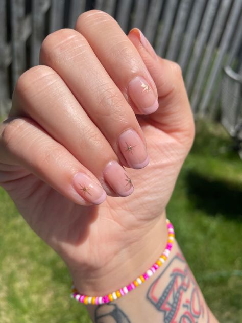 Pink Nail With Stars, Light Pink Nail Inspo Short, Golden Star Nails, Light Pink Nails With Stars, Short Nails Ideas Stars, Short Nails Stars, French Nails With Stars, Pink Nails With Stars, Pink Star Nails