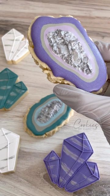 Crystal Cookies Decorated, Crystal Cookies, Gift Cookies, Engagement Cookies, Cookie Videos, Cookie Tutorials, Diamond Dust, So Satisfying, Christmas Cookies Decorated