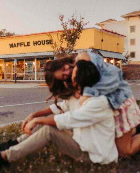 Waffle House Engagement Photos, Waffle House Photoshoot, House Photoshoot, Sunset Shoot, Food Photoshoot, Fun Engagement Photos, Engagement Pictures Poses, Waffle House, Dreamy Photography