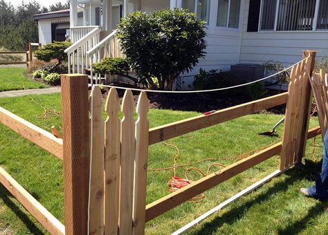 Building cedar picket fence Types Of Picket Fences, Backyard Wooden Fence Ideas, Diy Picket Fence Cheap, Rustic Picket Fence, Natural Picket Fence, Cedar Garden Fence, Picket Fence On A Slope, 3 Foot Fence Ideas, Small Picket Fence Ideas