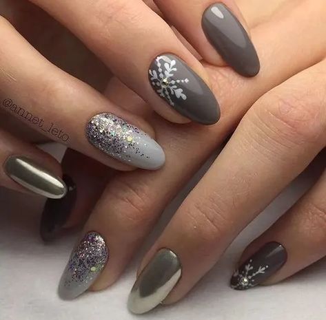 Grey Christmas Nails, Christmas Nail Designs Easy, Christmas Nails Easy, Gray Nails, Winter Nail Designs, Summer Acrylic Nails, Winter Nail, Xmas Nails, Christmas Nail Designs