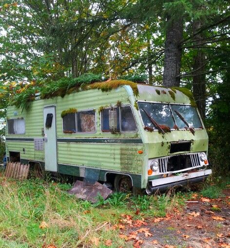 Jungle Model, Camper Aesthetic, Abandoned Trailer, Hunting Trailer, Apocalypse Books, Vans Aesthetic, Gen 13, Haunting Adeline, Miniature Inspiration