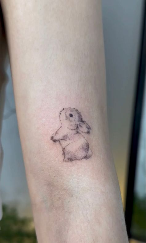 Simplistic Bunny Tattoo, Bunny Floral Tattoo, 2 Rabbits Tattoo, Cute Ankle Tattoos Small, Bunny With Angel Wings Tattoo, Cute Minimalistic Tattoos, Cute Animal Tattoos For Women, Rabbit Outline Tattoo, Dainty Animal Tattoos