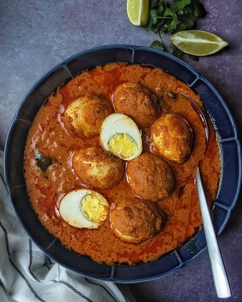 Egg Masala Indian Style, Egg Curry Recipe Indian, Chettinad Food, Egg Gravy Recipe, Indian Gravy Recipe, Egg Gravy, Frozen Shrimp Recipes, Egg Curry Recipe, Creamy Cajun Shrimp Pasta