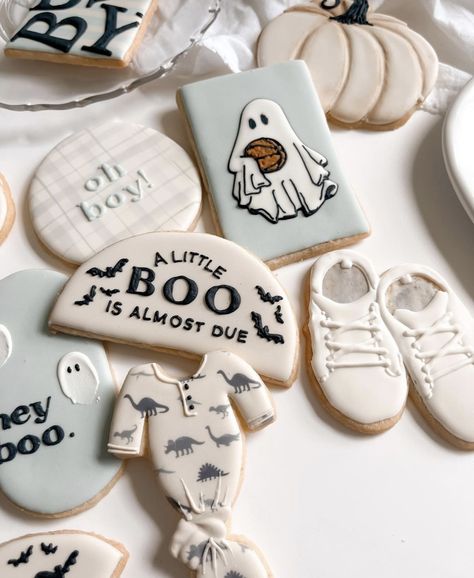 Blue Halloween, Decorative Cookies, Orange Baby, Baby Cookies, Halloween Baby, Cookie Ideas, Cookie Art, Cookie Designs, Art Themes