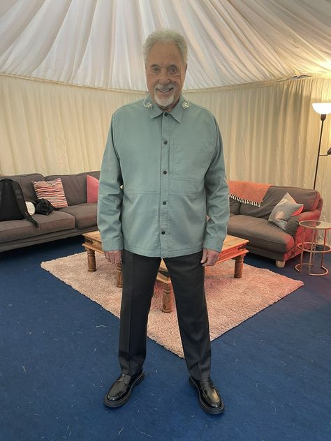 Tom Jones (@RealSirTomJones) on X Tom Jones Selfie, Melancholic Love, Tom Jones Songs, Tom Jones Singer, Sir Tom Jones, Tom Jones, Country Rock, Oldies But Goodies, Happy Together