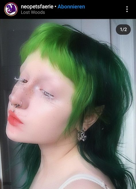 Green Shag Hair, Bangs Shag Haircut, Bangs Shag, Neon Green Hair, Dark Green Hair, Green Hair Dye, Bright Hair Colors, Dyed Hair Inspiration, Bright Hair