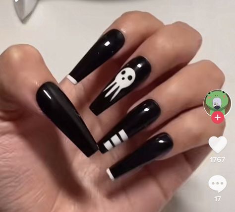 Grunge Nails Acrylic Coffin, Nails Acrylic Moon, Nails Acrylic Anime Inspired, Black Star Soul Eater Nails, Deftones Inspired Nails, Goth Black Nails Short, Soul Eater Acrylic Nails, Soul Eater Nails Short, Soul Eater Inspired Nails