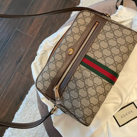 Includes Dust Bag & Authenticity Card. Gucci No Longer Sells This Bag. Great Bag For Everyday Wear. It Has Some Inside Stains And Some Wear And Tear On The Corner And Straps But Overall Great Condition. Measurements: W 10" X H 7" X D 3" Gucci Cross Body Bag, Gucci Bags Outlet, Gucci Ophidia Bag, Gucci Super Mini, Gucci Soho Disco Bag, Gucci Disco, Crossbody Bag Outfit, Gucci Handbags Outlet, Nude Bags