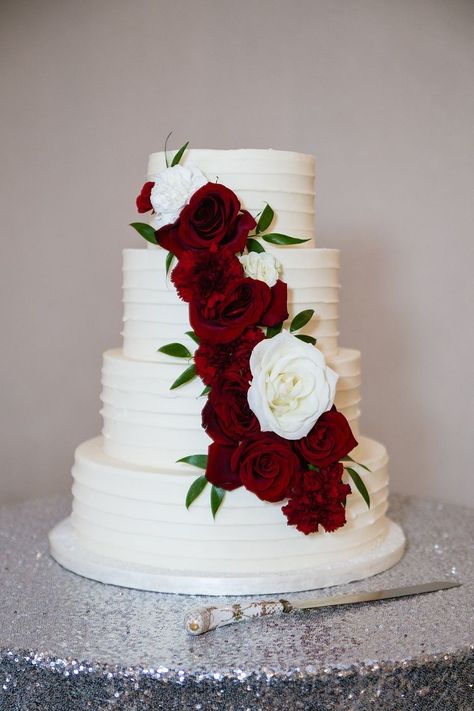 Maroon And White Centerpieces, Maroon And White Wedding Theme, Maroon And Grey Wedding Decorations, Red And Grey Wedding Cake, Maroon And White Wedding Cake, Maroon And White Wedding Decorations, Wedding Cakes Red And White, Wedding Cakes Red Roses, Wedding Cake Red Flowers