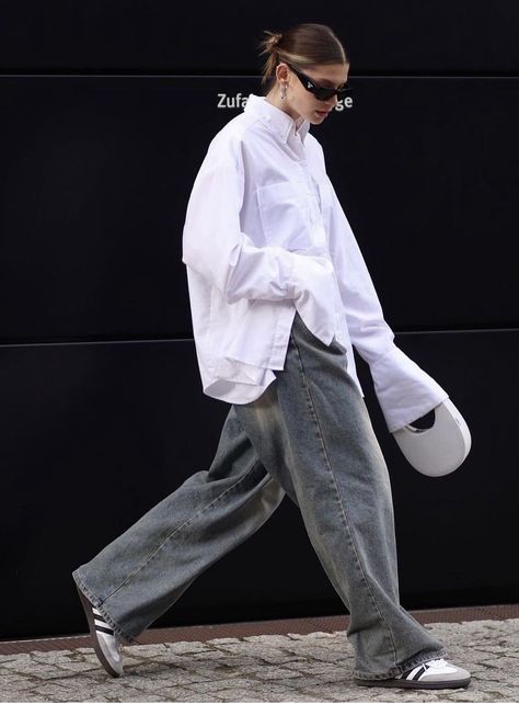 Street Style Outfits Casual, Oversized White Shirt, White Shirt Outfits, Fashion Trend Forecast, Color Combinations For Clothes, 60 Fashion, Statement Art, Instagram Style, Easy Trendy Outfits