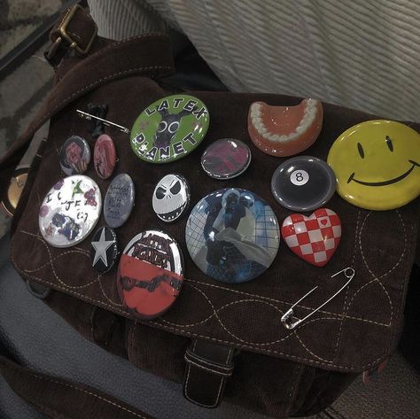 Punk Patches, Inside My Bag, Bag Pins, What In My Bag, All I Ever Wanted, Cool Pins, Pretty Bags, Cute Pins, Cute Bags