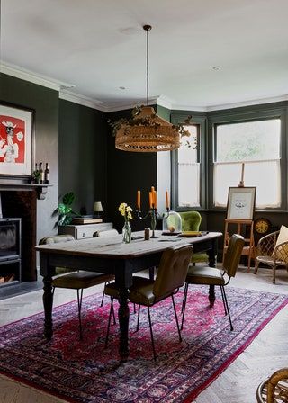 Clarence Graves London house | House & Garden Pompeian Ash Little Greene, London Dining Room, Victorian Dining Room Ideas, Pompeian Ash, Modern Victorian Dining Room, Neidpath Castle, Victorian Dining Room, Modern Kitchen Extensions, Dining Room Victorian