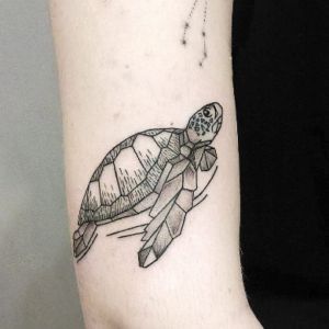 75+ Outstanding Turtle Tattoo Ideas and Symbolism Behind Them — InkMatch Turtle Tattoos Men, Turtle Tattoo Men, Hawaiian Flowers Tattoo, Sea Turtle Tattoo Design, Shoulder Tattoo For Men, Turtle Tattoo Ideas, Bracelet Tattoo For Man, Butterfly Neck Tattoo, Hawaiian Flower Tattoos