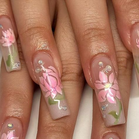 Lotus Flower Acrylic Nails, Lotus Nails Art, Lotus Nail Art Flowers, Lilly Nails Designs, Water Lily Nail Art, Lotus Nails Design, Tiger Lily Nails, Lotus Flower Nail Design, Lotus Flower Nail Art