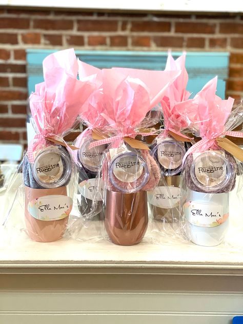 Wine Tumbler Gift Basket Ideas, Tumbler Gift Set Ideas, Tumbler Basket Ideas, Tumbler Gift Basket Ideas, Tumbler Gift Ideas Filled, Thank You Baskets, Themed Gift Baskets, Baby Planning, Promo Items