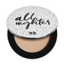 All Nighter Waterproof Setting Powder is like a magic wand in your makeup bag. This weightless powder instantly makes any foundation totally waterproof for a mattified complexion that lasts all day, no matter what. Double Wear Estee Lauder, Waterproof Foundation, Urban Decay All Nighter, Urban Decay Cosmetics, All Nighter, Makeup Setting Spray, Translucent Powder, Finishing Powder, Urban Decay Makeup