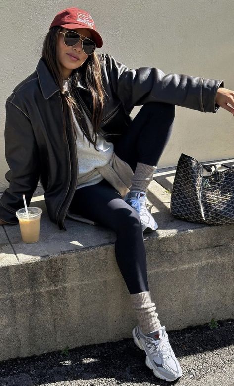 Chic Sporty Outfits, Sofia Richie Grainge, Fashion Trend Forecast, Chic Winter Outfits, Sofia Richie, Athleisure Outfits, Solid & Striped, Sporty Outfits, Sporty Chic