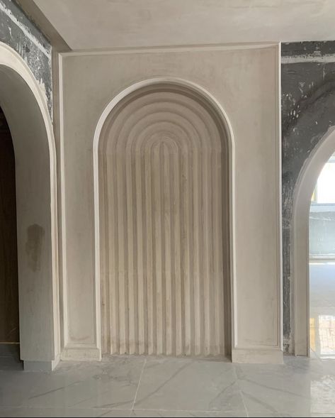 Arch Wall Panelling Design, Arch Panelling, Arched House, Modern Column, Arched Wall Decor, Restaurant Entrance, Wall Pop, Themed Restaurant, Arch House