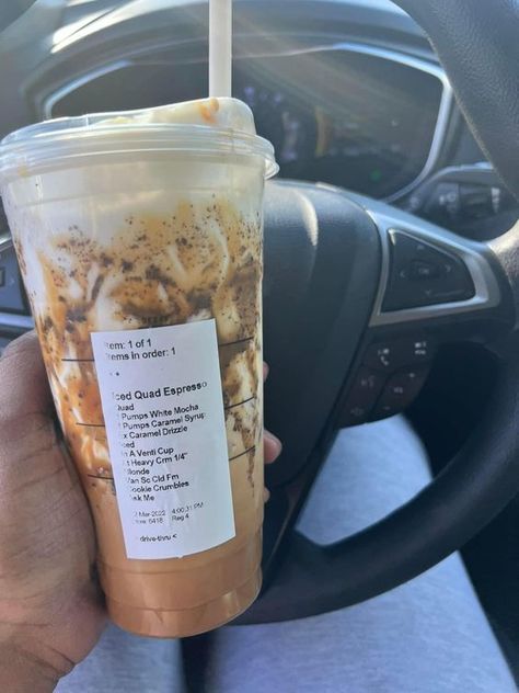 Cinnabon Iced Coffee Starbucks, Cheap Starbucks Drinks With Price, Best Starbucks Drinks Iced Coffee, Sweet Iced Coffee Starbucks, Starbies Drinks, The Life I Want, Starbucks Secret Menu Recipes, Cold Starbucks Drinks, Starbucks Orders