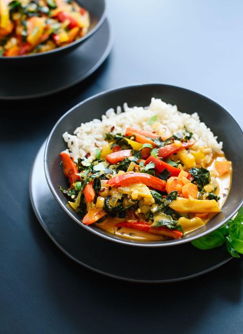 This red Thai curry recipe is just as good as your favorite Thai restaurant's! cookieandkate.com Thai Red Curry Paste Recipe, Red Curry Paste Recipe, Curry Paste Recipe, Thai Red Curry Recipe, Red Curry Recipe, Thai Red Curry Paste, Thai Curry Recipes, Hearty Dinner Recipes, Paste Recipe