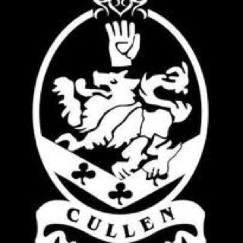 Cullen family crest Cullen Crest, Cullen Family, Twilight Funny, The Cullen, Twilight Book, Cross Stitch Freebies, Age Difference, Twilight Series, Twilight Fans