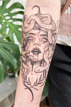 Empowerment Tattoo, Hogwarts Tattoo, Brother Tattoos, Medusa Tattoo Design, Medusa Tattoo, Leg Tattoos Women, Tattoo Designs And Meanings, Snake Tattoo, Dope Tattoos