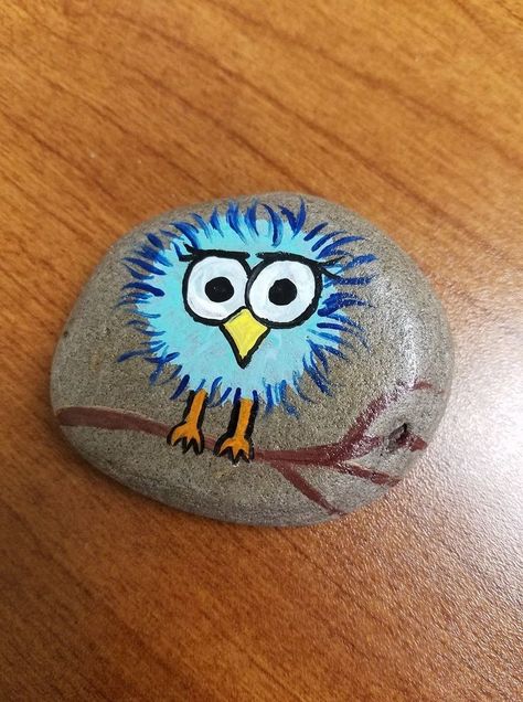 Stone Drawing, Owl Rocks, Rock Painting Tutorial, Painted Rock Animals, Art Pierre, Painted Rocks Kids, Painted Rocks Craft, Painted Rocks Diy, Rock Painting Ideas Easy