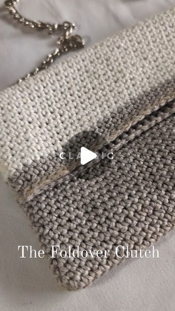 The Video shows a crocheted evening purse in grey and white. The video shows details of the silder hardware, the detachable metal strap and the crochet craftmanship. Black Dinner Dress, Sustainable Gift Ideas, Crochet Products, Foldover Bag, Summer Cocktail Dress, Black Dinner, Chic Crochet, Foldover Clutch, Fashion Crochet