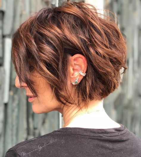 Messy Blonde Bob, Short Wavy Bob, Wavy Bob Haircuts, Haircuts Ideas, Wavy Bob Hairstyles, Choppy Bob Hairstyles, Hair Bob, Short Bob Haircuts, Curly Bob Hairstyles