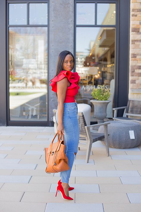 Red Heels Outfit, Classy Business Outfits, Womens Fashion Casual Chic, Fashionable Work Outfit, Chic Jeans, Outfit Top, African Fashion Women Clothing, Dress Up Outfits, Wardrobe Inspiration