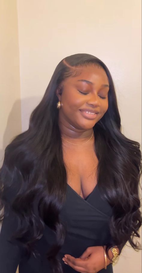 Wig No Edges, Straight Wigs Black Women, 32 Inch Wig, Baddie Wigs, Black Hair Inspiration, Straight Hairstyle, Beauty Careers, Frontal Wig Hairstyles, Long Hair Wigs