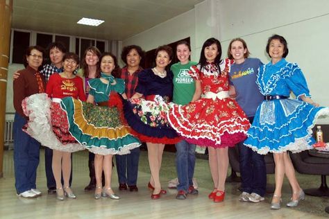 Square Dance Outfit, Square Dancers, Male Dancers, Square Dance Dresses, Folk Culture, Dance Skirts, Square Dance, Shall We Dance, Square Dancing