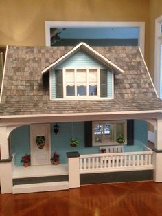 Bungalow Dollhouse, Beachside Bungalow, Homemade Bird Houses, Beach Bungalow, Diy Doll Miniatures, Cardboard House, Miniature Projects, Vintage Travel Trailers, Beach Bungalows