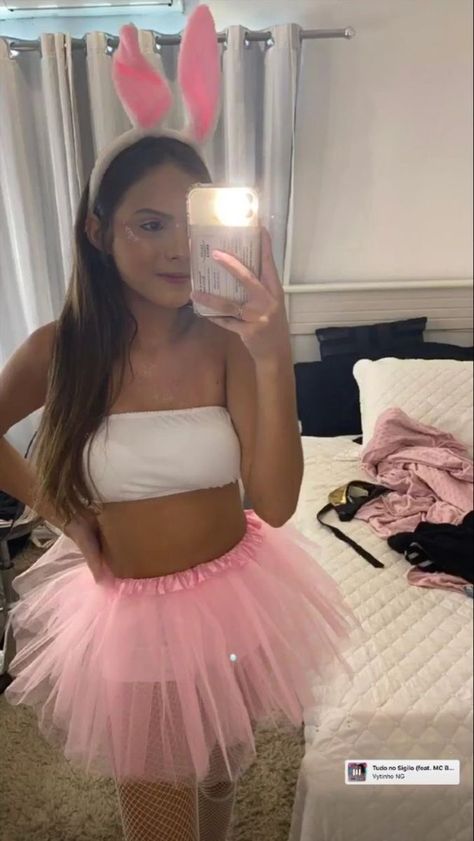 Mean Girls Halloween Costumes, Karneval Outfit, Mean Girls Halloween, Tutu Skirt Outfit, Carnaval Outfit, Carnaval Costume, Hot Halloween Outfits, Pink Costume, Cute Couple Halloween Costumes