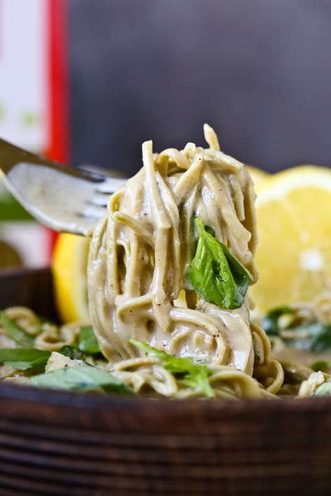 Vegan Lemon Sauce with Basil and Edamame Pasta Edamame Pasta Recipes, Veggies Spaghetti, Potato Water, Edamame Pasta, Dairy Free Sauces, Shirataki Noodles, Vegan Pasta Recipes, Easy Vegan Dinner, Pasta Ingredients