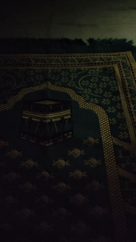 Fajr Prayer Aesthetic, Prayer Mat Snap, Future Mood, Iman Islam, Islam Peace, Journey 2, Snap Snapchat, New Pic, Prayer Mat