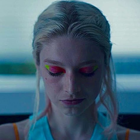 Jules Vaughn Makeup, Jules Euphoria Makeup, Jules Makeup, Euphoria Make Up Rue, Euphoria Makeup Looks Jules, Jules Short Hair Euphoria, Jules Pfps Euphoria, Euphoria Fashion, Lana Del Rey Lyrics