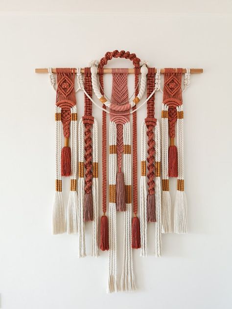 Macrame Wall Hanging Ideas, Simpul Makrame, Pola Macrame, Wall Hanging Ideas, Modern Tapestries, Makramee Diy, Hanging Ideas, Macrame Wall Hanging Diy, Macrame Wall Hanging Patterns