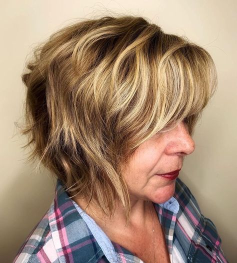 30 Hottest Hair Colors for Women Over 50 Trendy in 2020 - Hair Adviser Hair Color Ideas For Brunettes Over 50 Older Women, Hair Color Over 50, Balayage Medium, Beige Blonde Hair Color, Mocha Color Hair, Warm Hair Color, Platinum Hair Color, Mocha Hair, Honey Blond