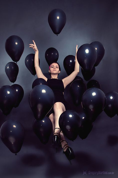 Black Balloons on Behance Birthday Photoshoot Balloons, Photoshoot Balloons, Balloons Photography, Photoshoot Studio, Birthday Photography, Black Balloons, Studio Photoshoot, Birthday Photoshoot, Balloon Arch