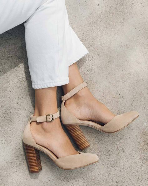 Heels Elegant, Summer High Heels, Simple Shoes, Womens Chunky Heels, French Inspired, Party Shoes, Espadrilles Wedges, Suede Heels, Heel Sandals